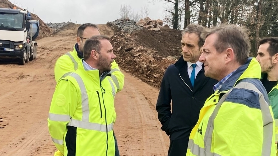 découvrez les informations essentielles sur les travaux routiers en aveyron : projets en cours, délais, et conseils pour faciliter vos trajets. restez informé des évolutions et améliorez votre expérience de conduite dans cette magnifique région.