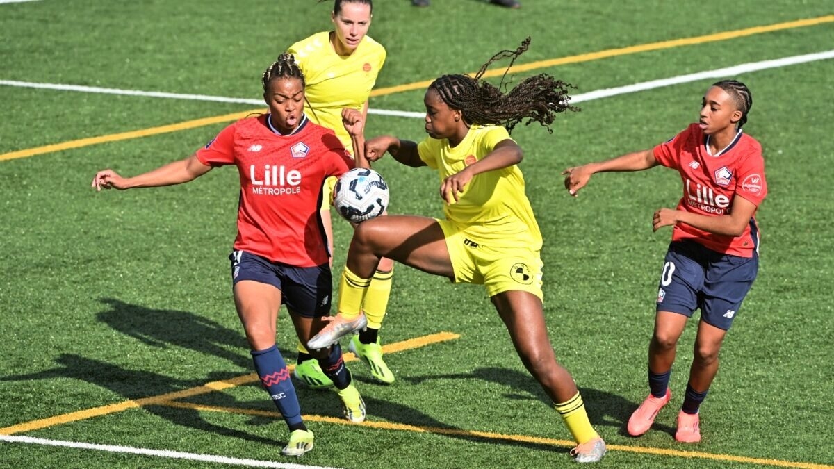 découvrez l'actualité, les performances et les événements de l'us orléans féminin, une équipe dynamique et engagée dans le football féminin. suivez leur parcours en championnat et soutenez-les dans leur quête de succès sur le terrain.