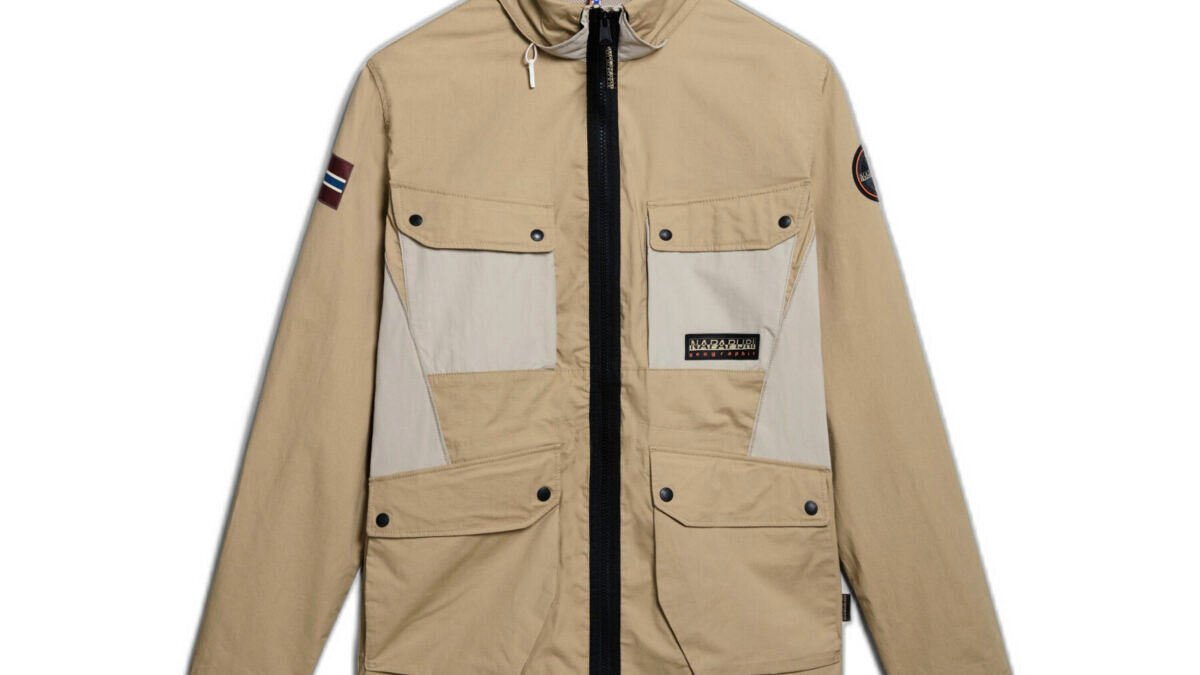 découvrez la veste papi, un incontournable de votre garde-robe. élégante et polyvalente, cette pièce tendance s'adapte à toutes les occasions. ne manquez pas l'occasion de rehausser votre style avec ce must-have !