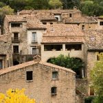 découvrez un village magnifique dans l'hérault, où l'architecture médiévale rencontre une nature préservée. promenez-vous dans des ruelles pittoresques, admirez des paysages à couper le souffle et plongez dans l'authenticité du sud de la france. un lieu idéal pour des vacances ressourçantes et enrichissantes.