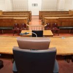 un éducateur a été suspendu de ses fonctions à la suite d'une condamnation pour détention de pédopornographie. découvrez les détails de l'affaire et les réactions de l'établissement concerné.