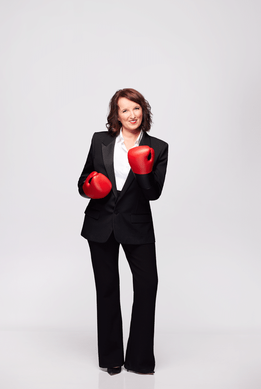 découvrez l’histoire insolite du clocher droit de lozère et la visite d’anne roumanoff, une rencontre entre patrimoine local et humour. à lire pour tout savoir sur cet événement original !