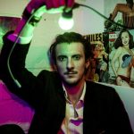 découvrez le témoignage d’un maire nocturne : son rôle, ses missions et les défis rencontrés pour assurer la tranquillité et la vie nocturne de sa commune.