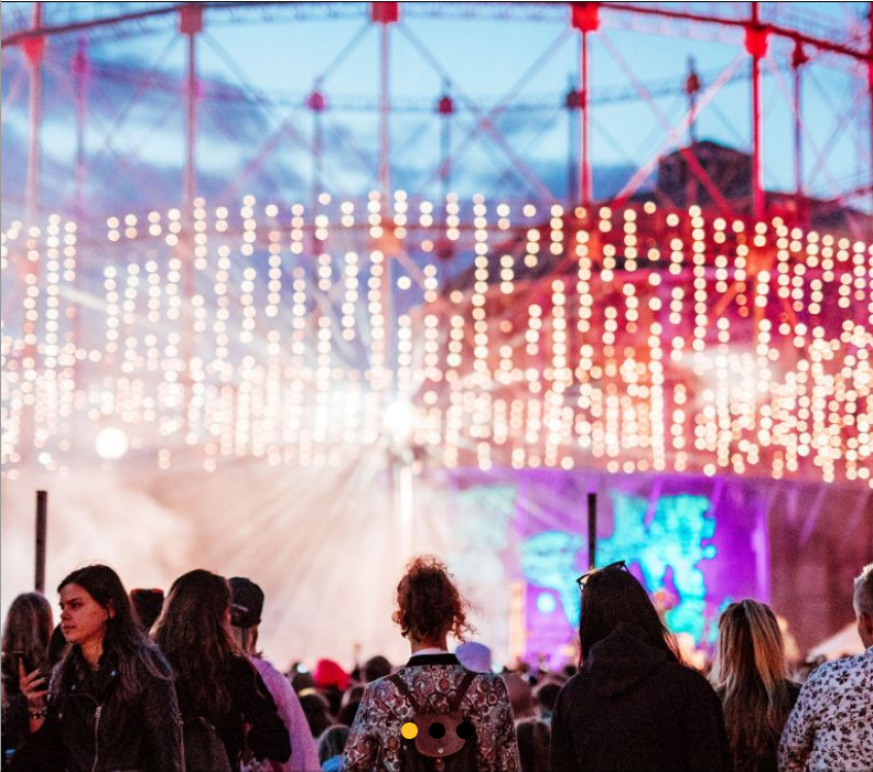 participez au festival photo flow, l'événement incontournable dédié à la photographie contemporaine. expositions, ateliers et rencontres avec des artistes pour tous les passionnés de l'image !