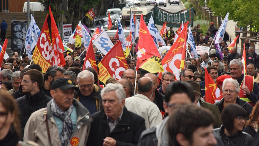 découvrez comment la mobilisation en lozère s'organise face aux mesures d'austérité, avec des actions citoyennes et des débats pour défendre les services publics et le pouvoir d'achat.