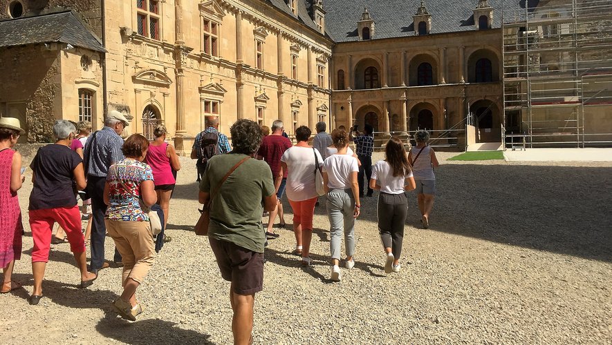 partez à la découverte de l'aveyron le temps d'un week-end : paysages authentiques, villages pittoresques, gastronomie locale et activités de plein air pour une escapade inoubliable !